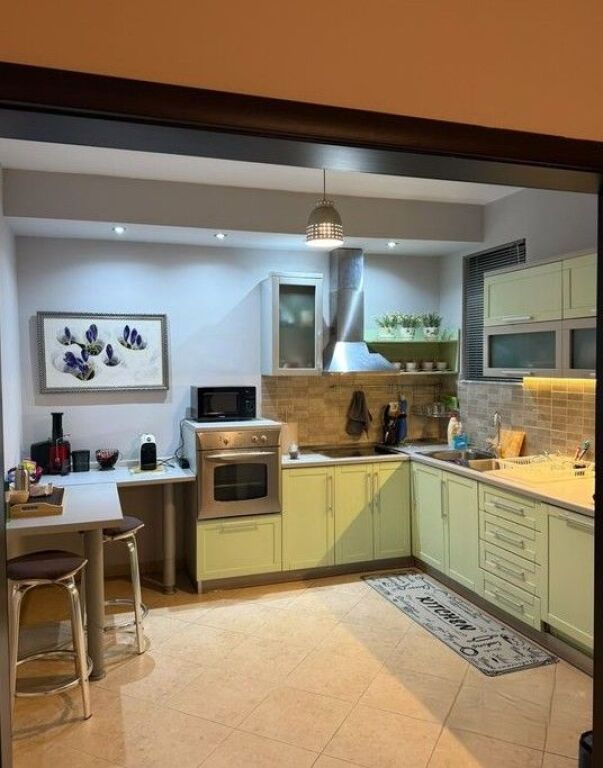 Apartament 2+1+2 per Qira ne Myslym Shyri 900 € /Muaj