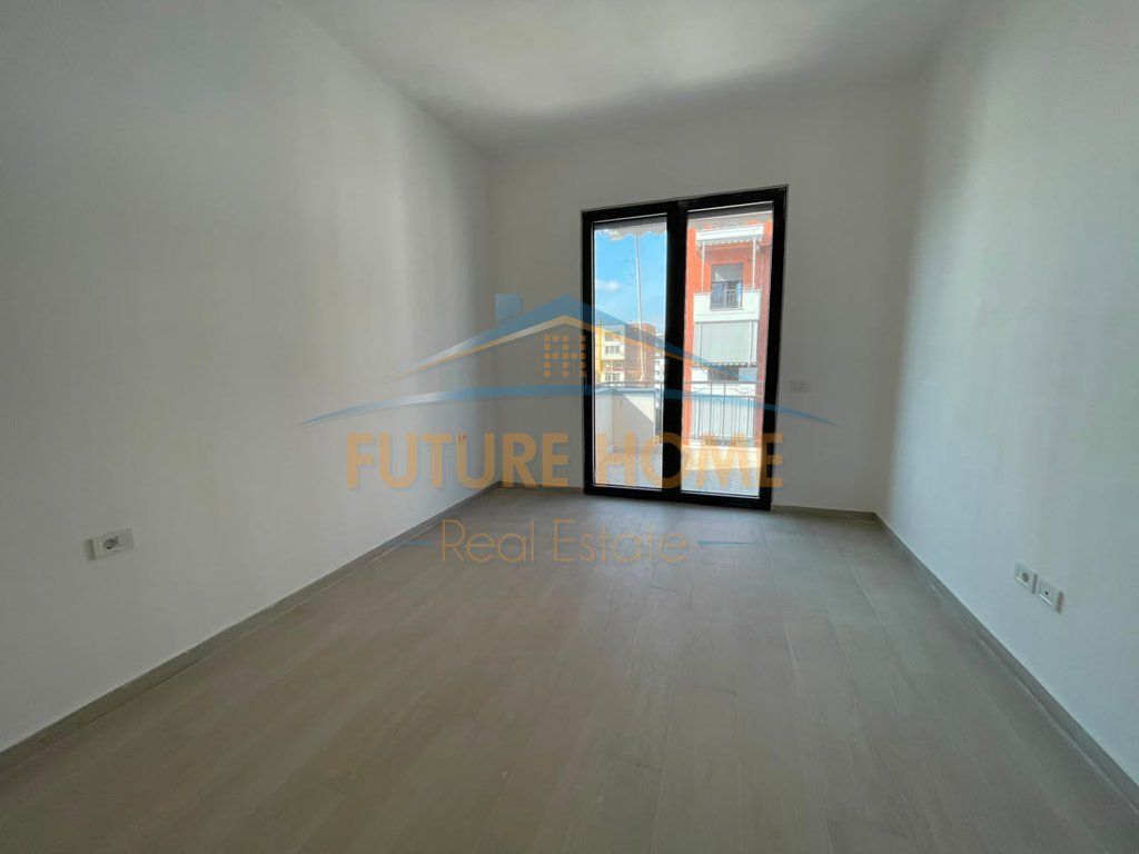 Shitet, Apartament 2+1+2+Post Parkimi, Kompleksi Delijorgji, Tiranë