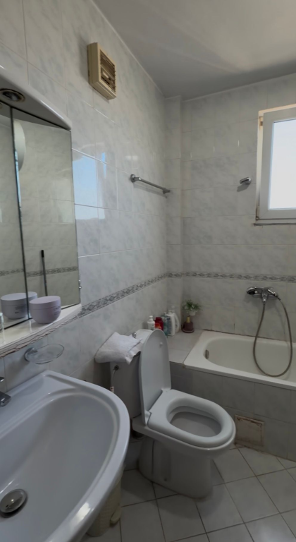 Shitet Apartament 2+1, Rruga e Dibres