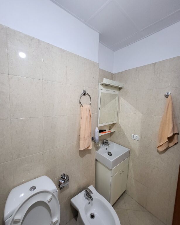 🏡 SHITET APARTAMENT 3+1 – RRUGA E KAVAJËS | MUNDËSI ME KREDI