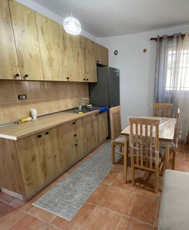 Apartament me qera 1+1 Shkoze