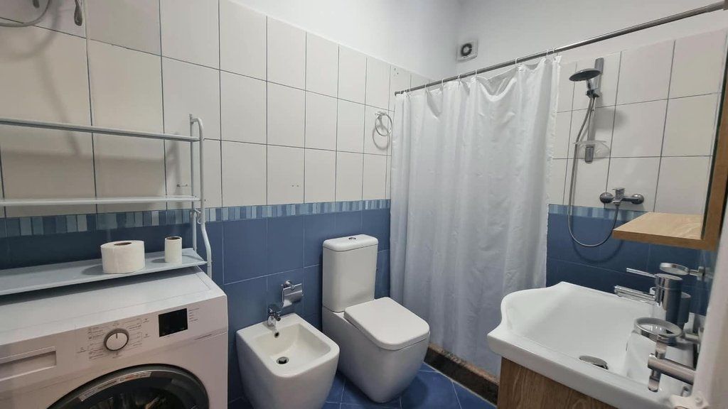 Apartament 1+1, për Qera NE ASTIR