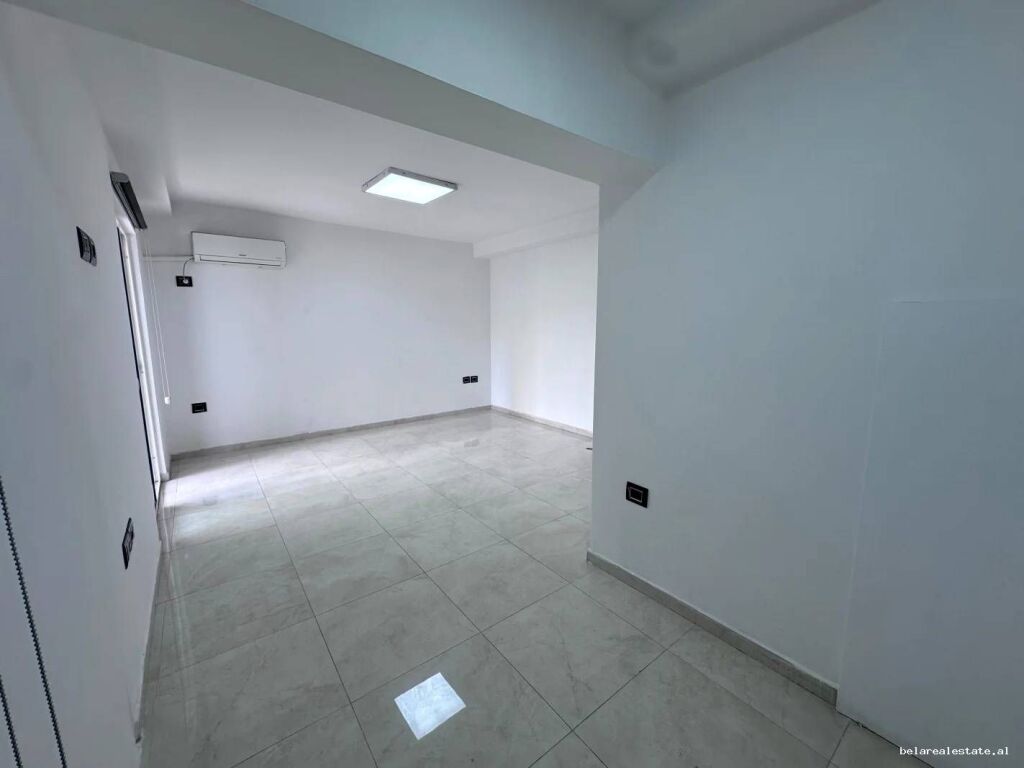 Zyre Me Qera 1+1 Ne Qender (ID BZ2106) Tirane