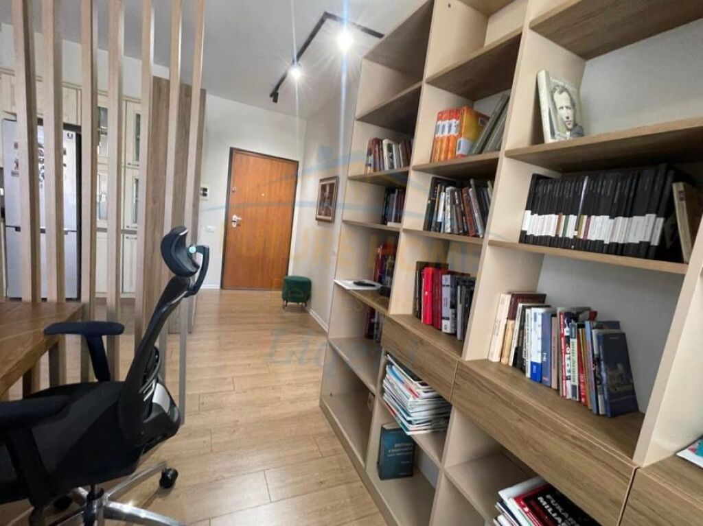 Rent, Apartment 2+1, Electric Market, Tirana