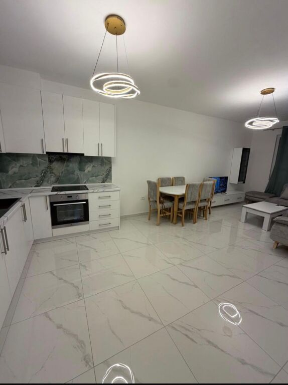 Apartment 1+1 for rent in Kamez