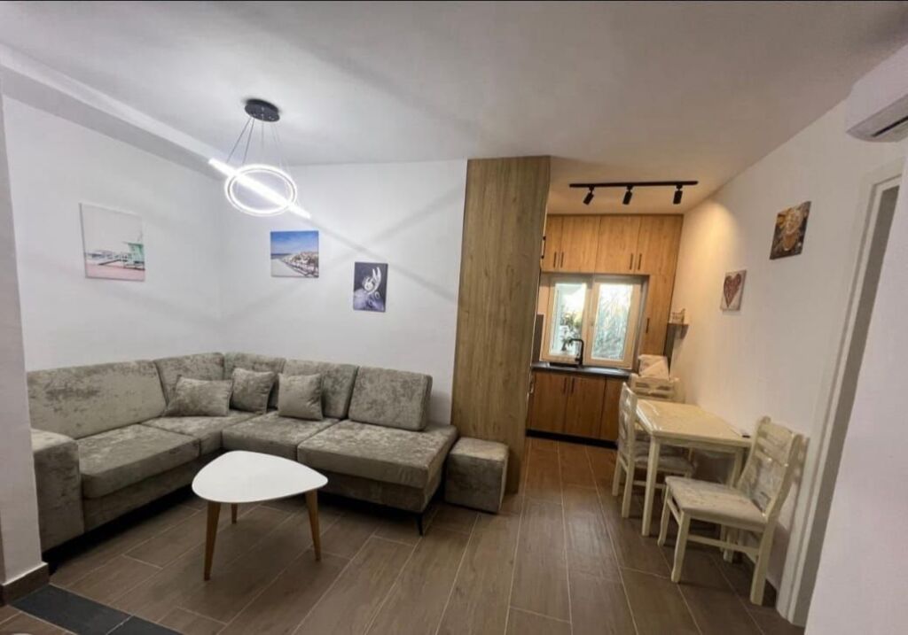 VENDESI APPARTAMENTO MODERNO 1+1 A SELITË