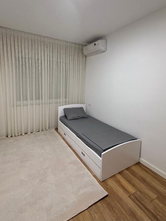 For rent 2+1+1 Astir near Rotonda 600 thousand lek