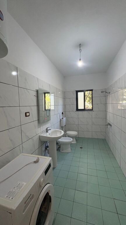 Jepet me qera Apartament 1+1 i mobiluar ne Allias