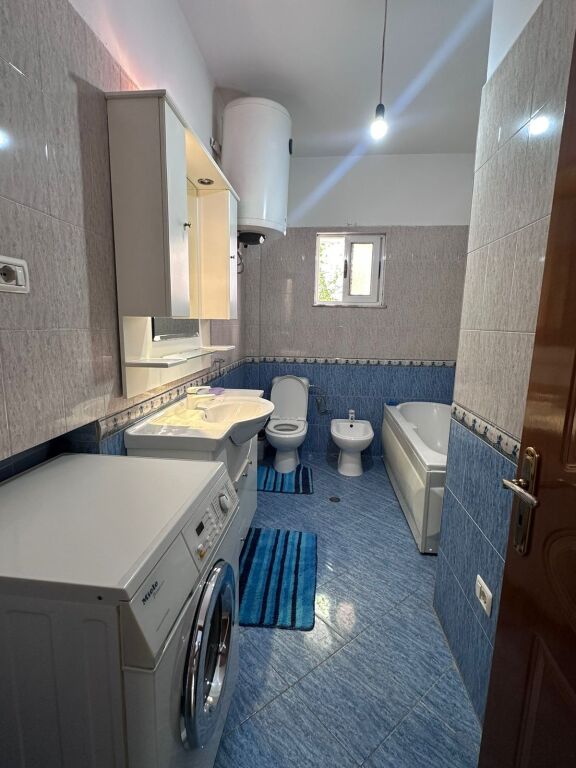 Astir ( prane Bar Famed) apartament me qira 1+1 40,000 leke