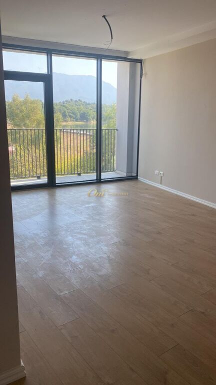 ARTIFICIAL LAKE OFFICE SPACE FOR RENT