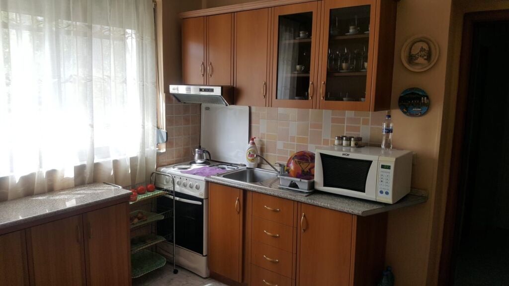 Affitto | Apartament 2 + 1 | Rruga Kongresi i Manastirit | 500 €/mese