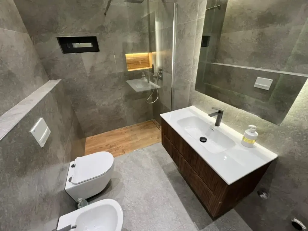 Apartment 2+1+2 for sale, Zogu i Zi, Roundabout !