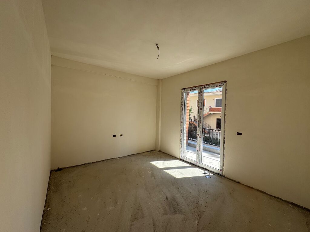 Shitet apartament 2+1 BridgeSide Babrru