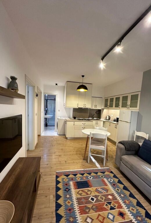 Affittasi Appartamento 1+1+1 con Balcone