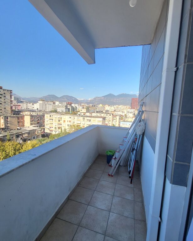 🏡 SHITET APARTAMENT 3+1 – RRUGA E KAVAJËS | MUNDËSI ME KREDI