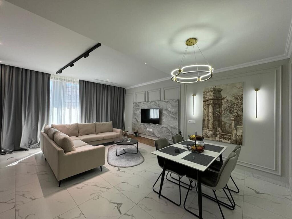 Apartament per shitje 2+1+2 te Lake view