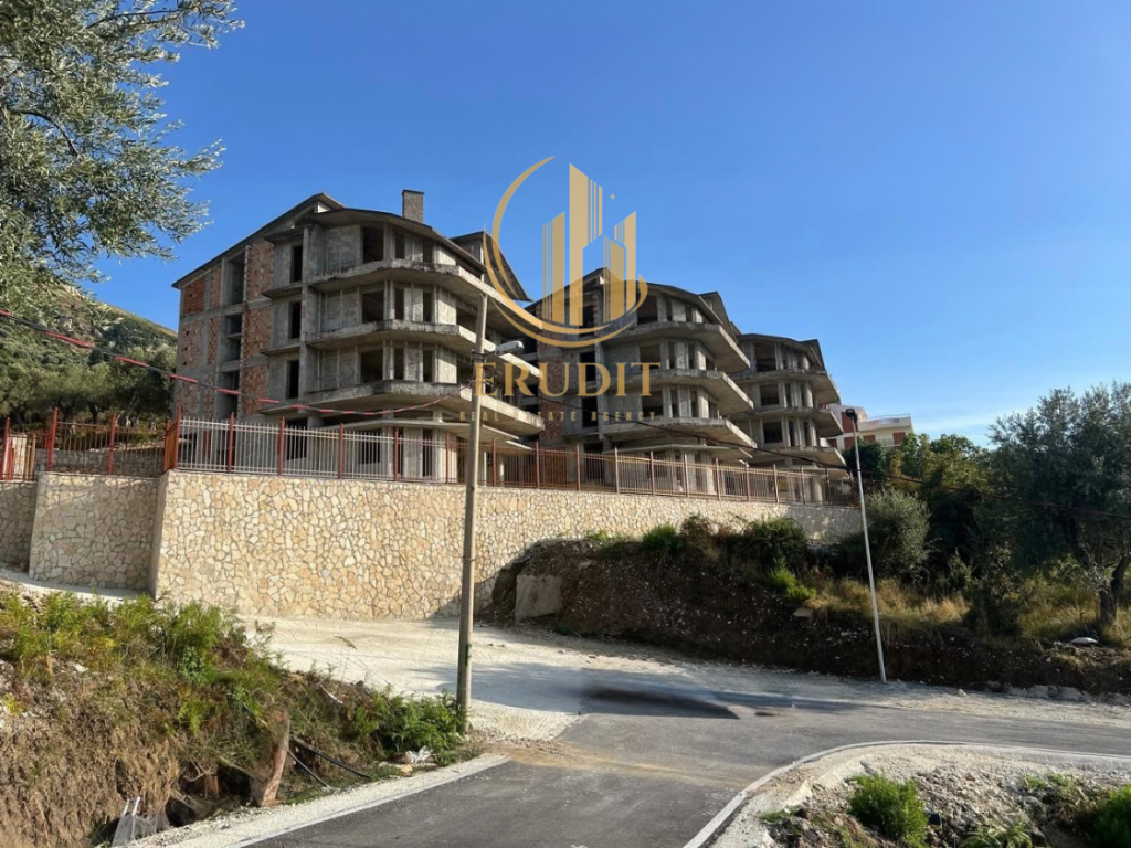 3 VILA PËR SHITJE – PAMJE DETI, VLORË