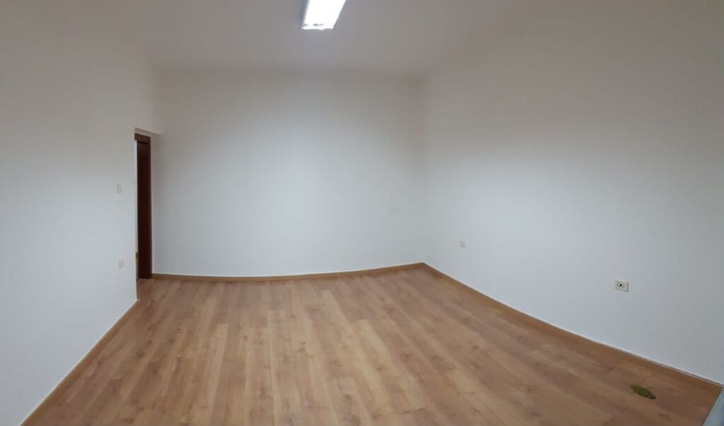 OFFICE FOR RENT 117 M2 BLLOK 100,000 LEKE