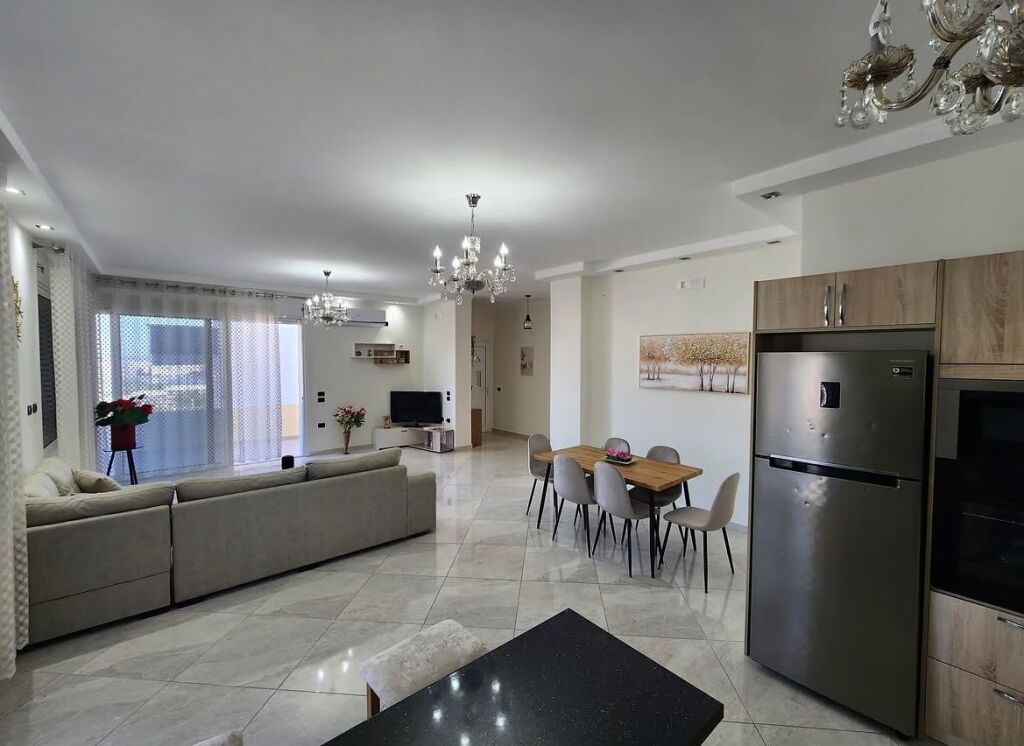 Apartament 3+1 me qira tek Liqeni i Thate, prane Spitalit te Kafsheve