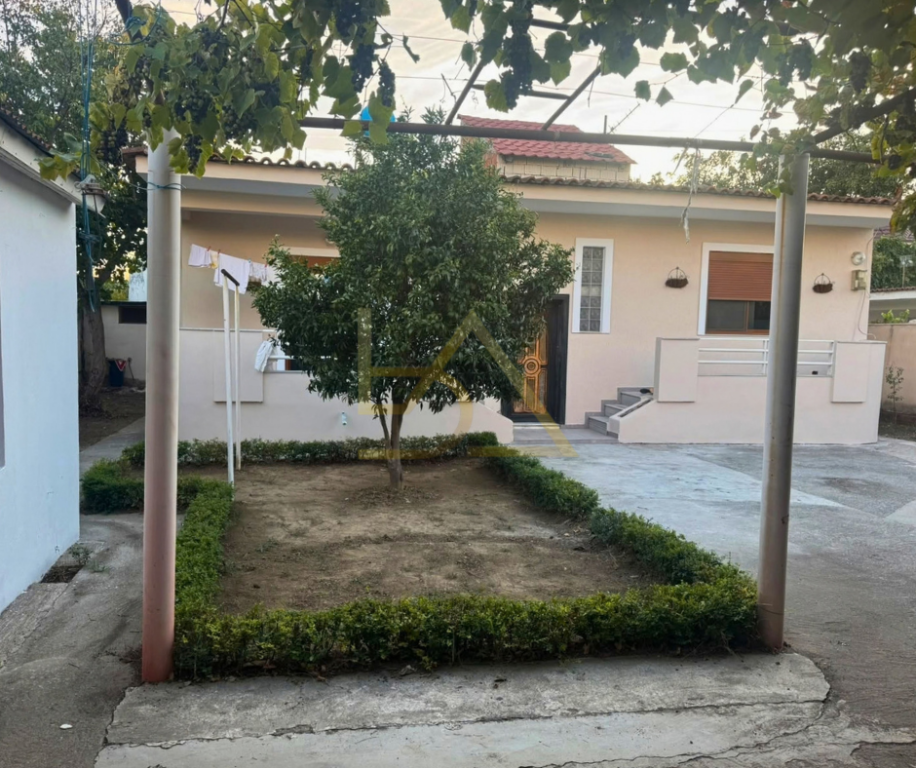 SHITET SHTËPI PRIVATE 3+1 – KAMËZ, TIRANË