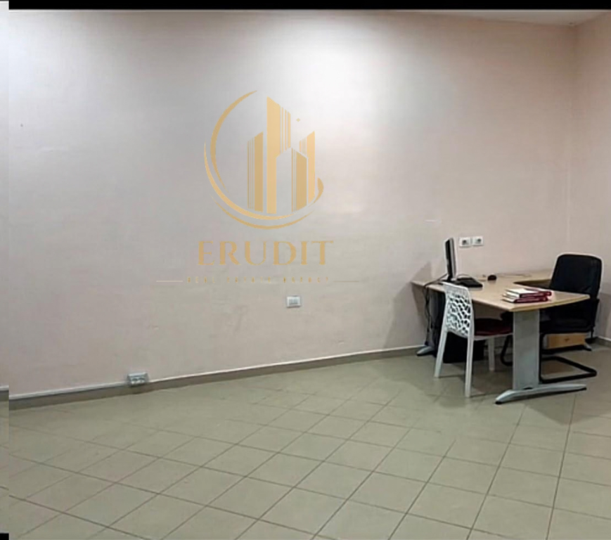 DYQAN PËR SHITJE KOMUNA E PARISIT, TIRANË