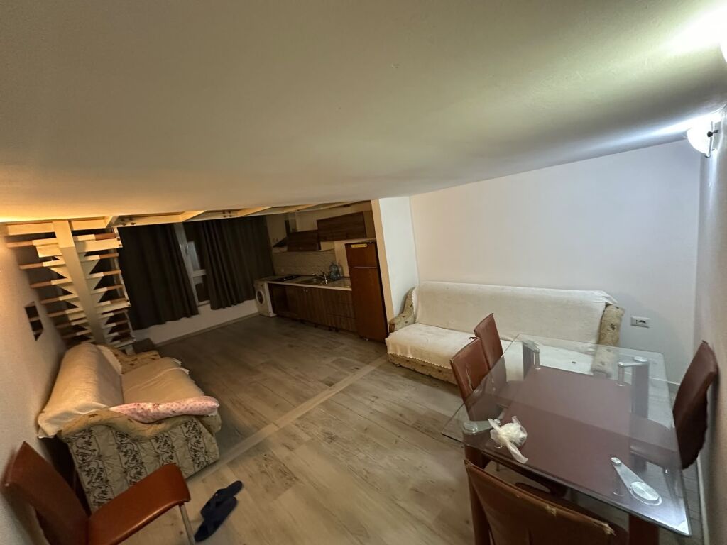 Apartament 1+1 prane Terminalit Veri