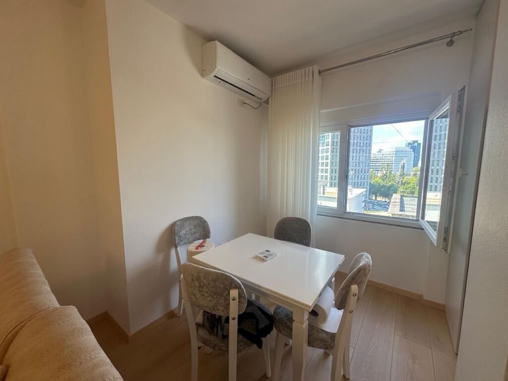 Affitto | Apartament 2 + 1 | Rruga Elbasanit | 1000 €/mese
