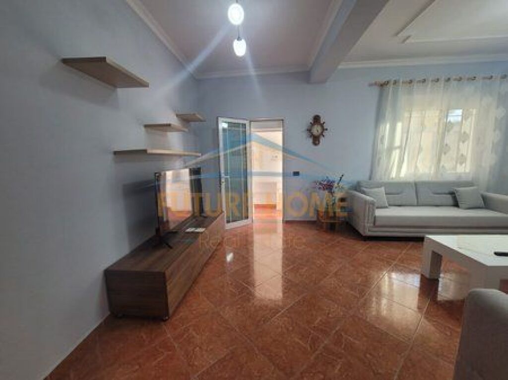 Qira, Apartament 2+1+2, Vilat Gjermane