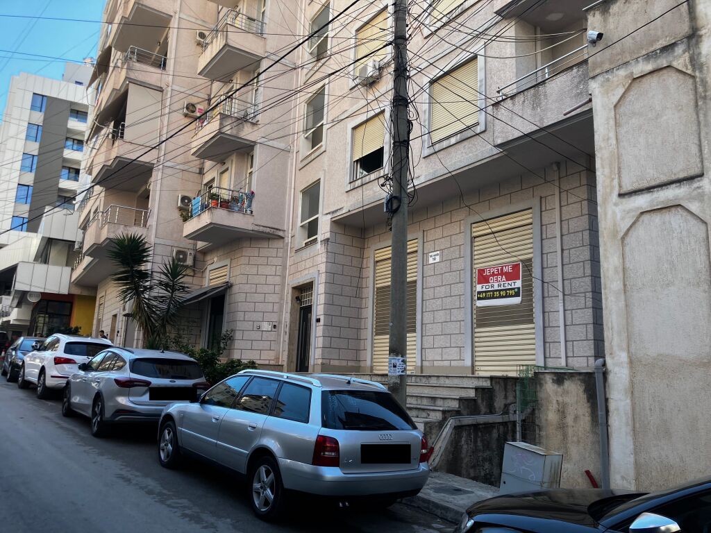 Ambient biznesi me qira në Sarandë