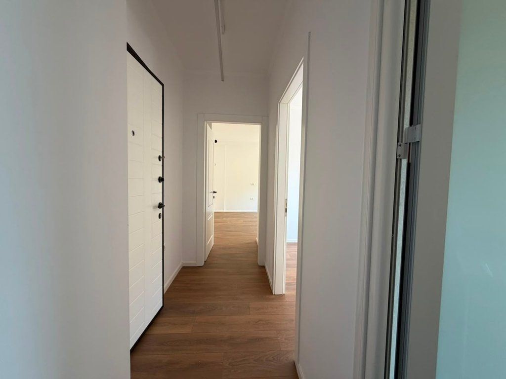 Shitet, Apartament 1+1, Rruga Dritan Hoxha, Tiranë. 108,000 €