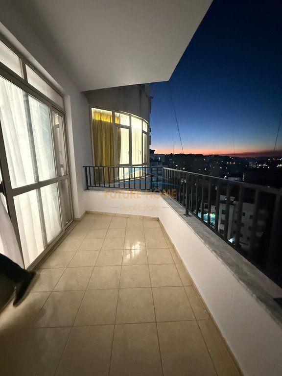 Shitet , Apartament 1+1, Unaza e Re, Tiranë.