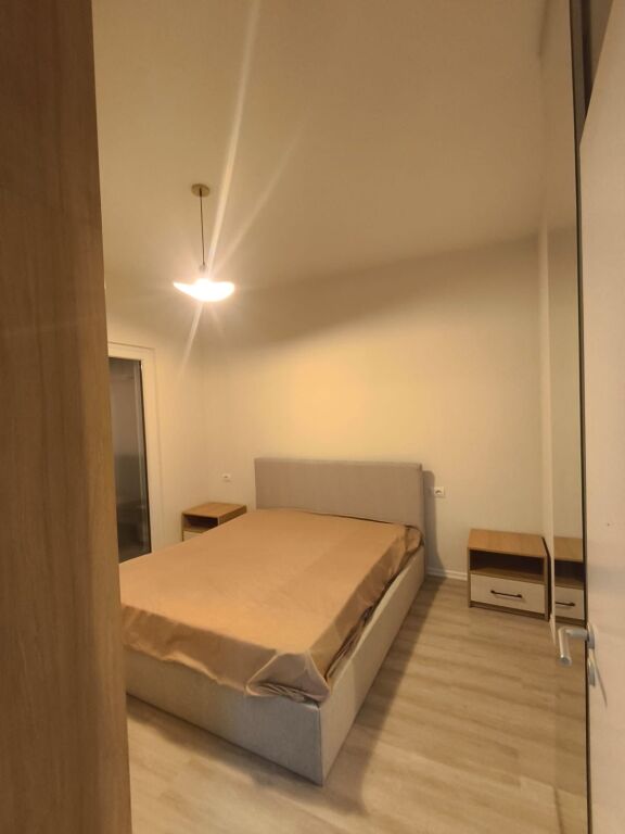Jepet me qera 1+ 1  650 euro