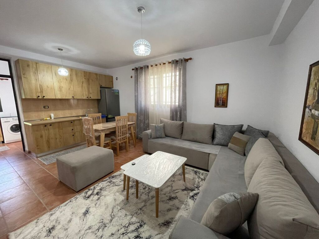 Apartament 1+1 per qera ne Shkoze !