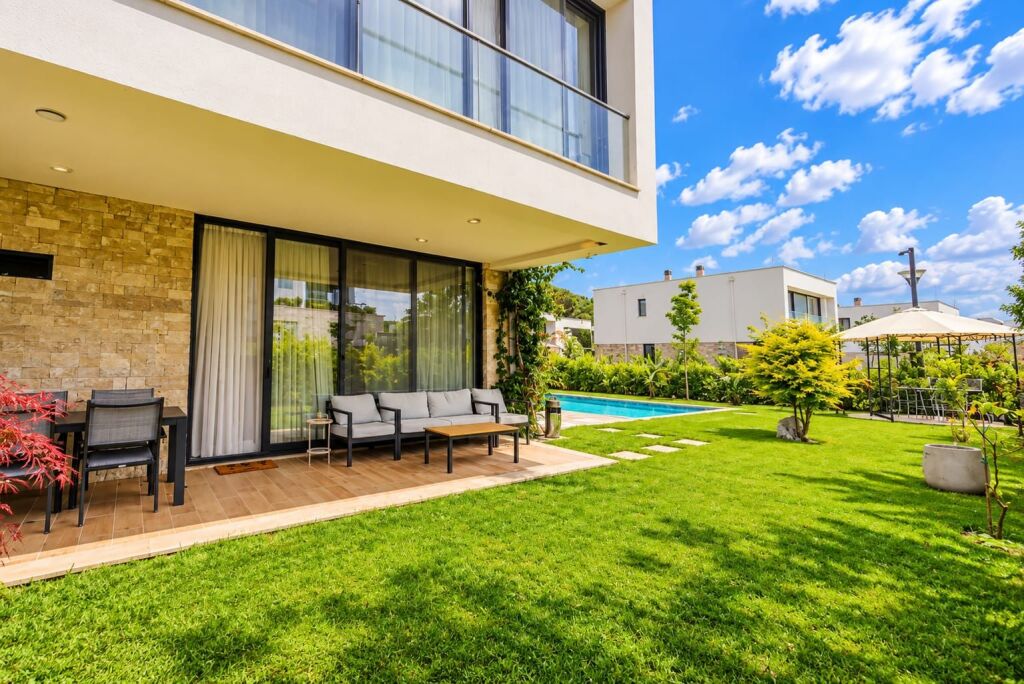 2-Storey Villa for Sale in San Pietro Resort – Near Hotel Melia, Durres, Hamallaj, Lalëzit Bay.