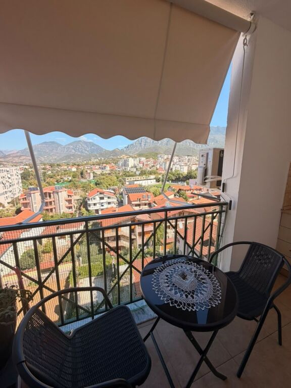 In vendita appartamento 2+1. Kinostudio 1460000 lek