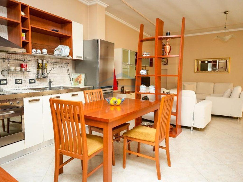 Affitto, Appartamento 3+1+2, Via Bardhok Biba, Centro