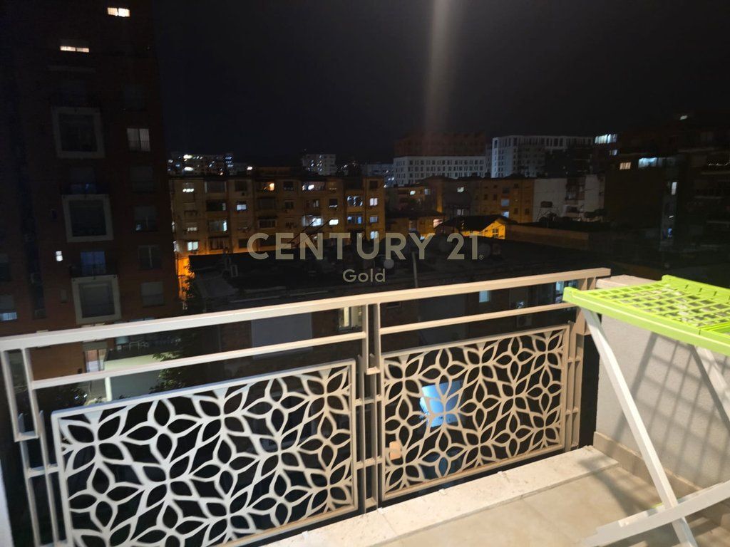 Apartament 2+1 me qira pranë Hotel Mondial