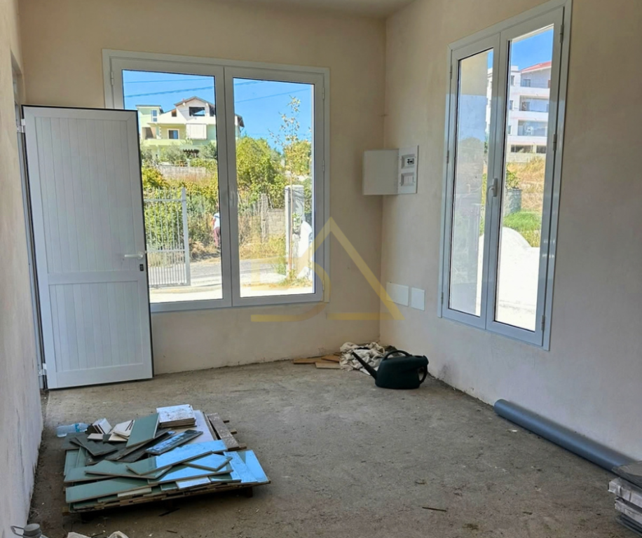 SHITET SHTËPI PRIVATE – RASHBULL, DURRËS