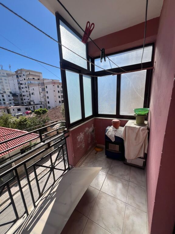 APPARTAMENTO 3+2 IN AFFITTO – VICINO ALL'OSPEDALE, DURAZZO