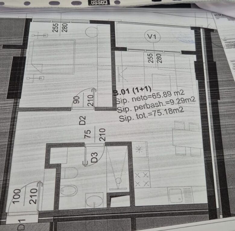 Shitet Apartament 1+1  ne Ali Dem prane Spitalit Continental   Kati 1 banim   Sip: neto 65 89 m² Sip: 75.18 m²  Perfundimi brenda 1 viti Çmimi 136.000 euro i pa diskutueshëm