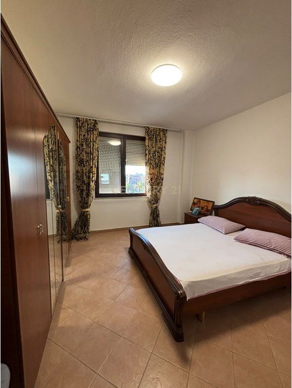 FOR SALE APARTMENT 3+1 + 2 + VERANDA – PAZARI I RI 332,000 €