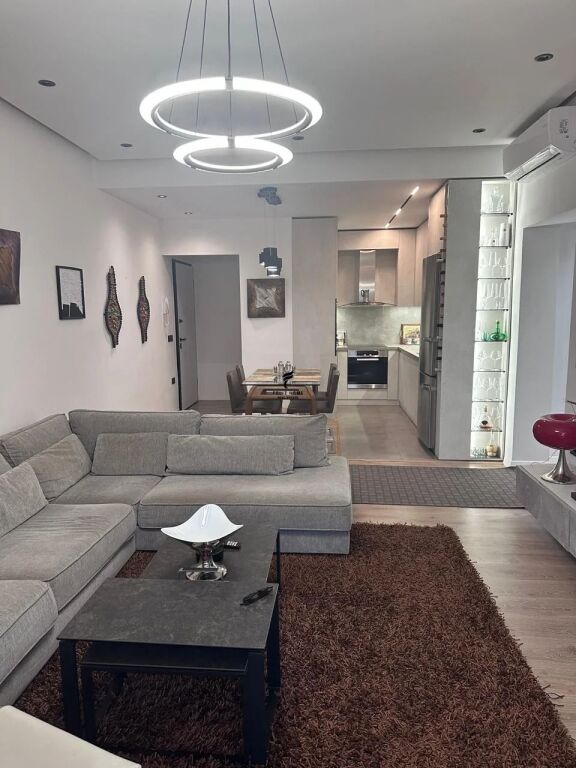 SHITET VILA 2-KATSHESHE FRESK 550.000 EURO FH-94181