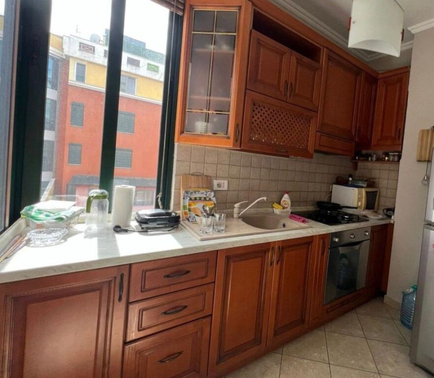 Jepet me qera apartament 1+1 21 dhjetori    [ID VV 007