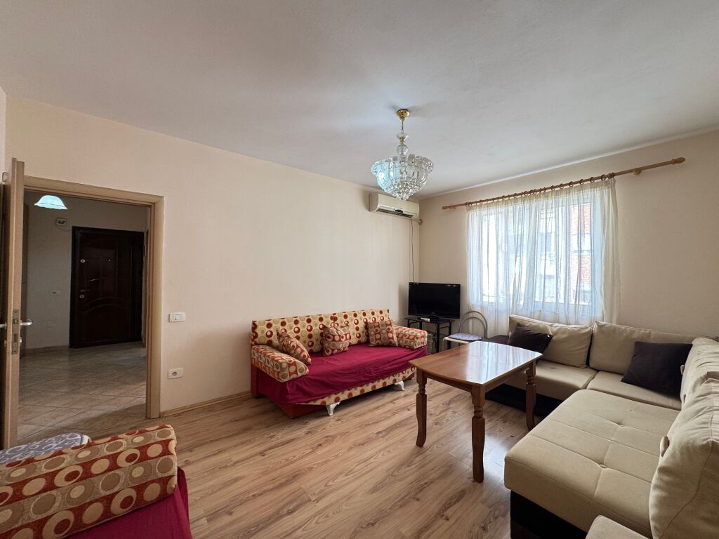 APARTAMENT 1+1 PER SHITJE PRAN PALLATIT ME SHIGJETA !!