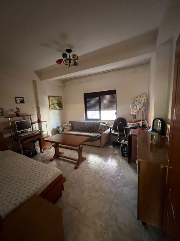 APPARTAMENTO 3+2 IN AFFITTO – VICINO ALL'OSPEDALE, DURAZZO