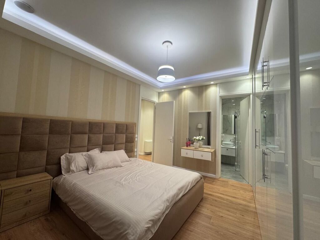 Jepet me qira Apartament 2+1+2 + post Park Gate