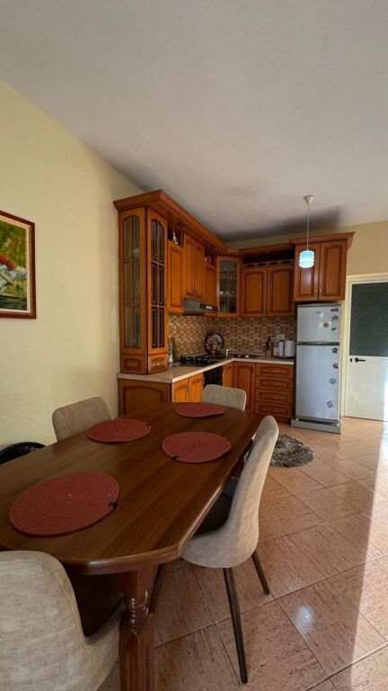 Appartamento in affitto – Astir, Tirana