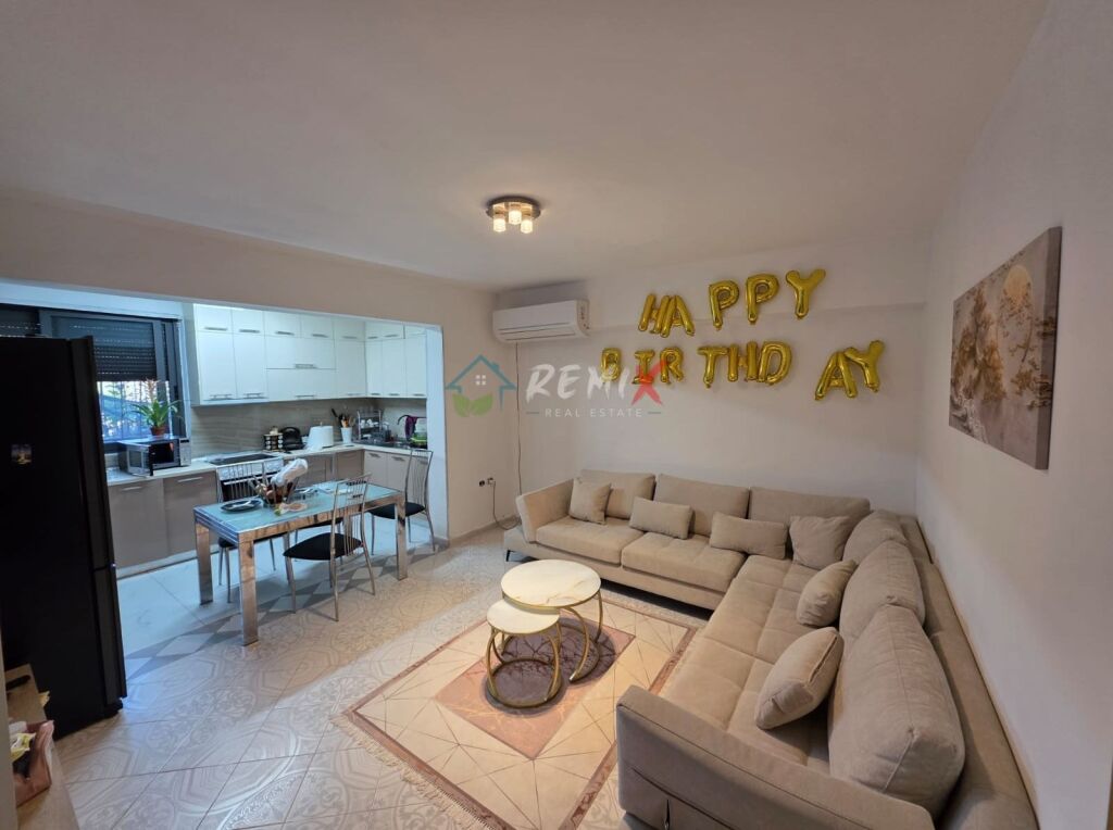 SHITET APARTAMENT 2+1 ME TOKË PRIVATE! 🌿