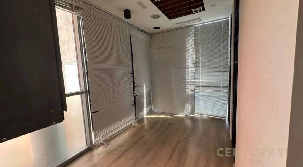 🏢 AMBIENTE PREMIUM IN AFFITTO – DI FRONTE A COIN