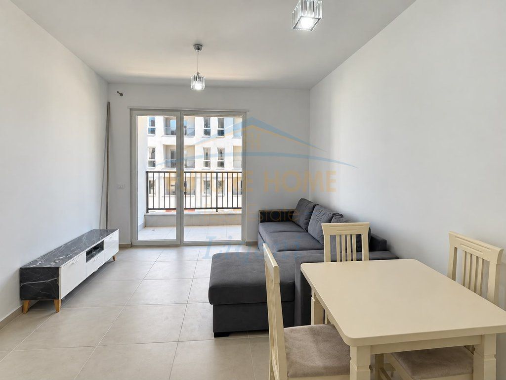 Shitet, Apartament 2+1, Univers City, Tiranë